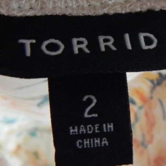 Torrid Carrie Floral Peplum Challis Top - Picture 3 of 4